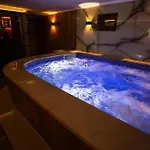 Golden Guest house *