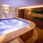 Golden Guest house *